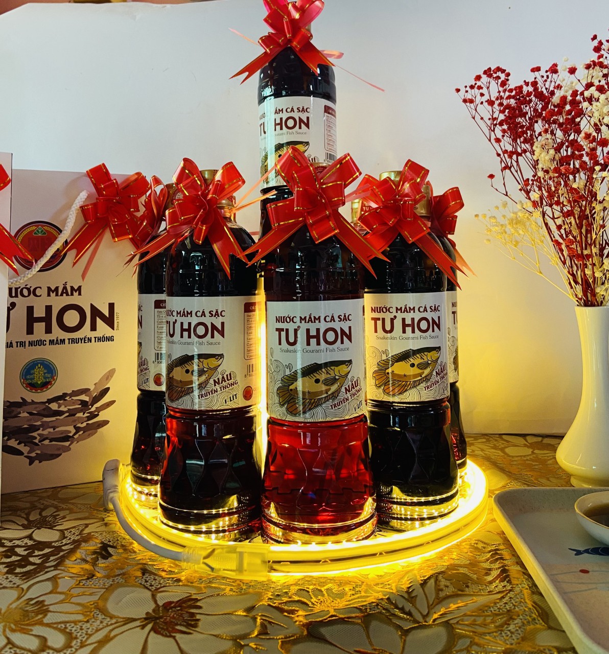 Nước mắm cá sặc Tư Hon